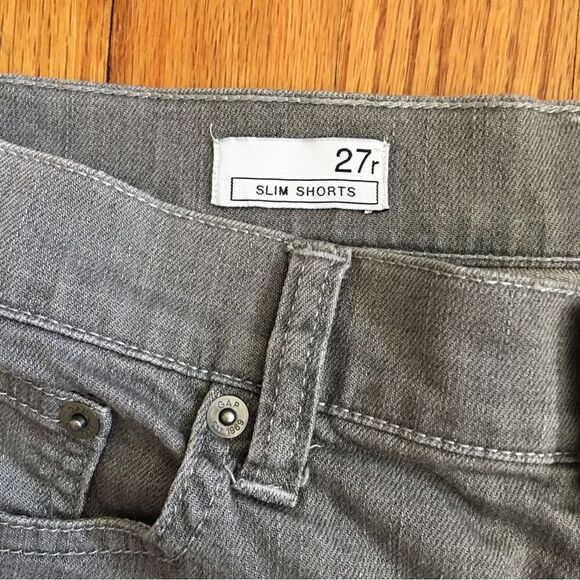 GAP 1969 Gray Jean Cuffed Slim Shorts | Size 27 - Picture 4 of 6
